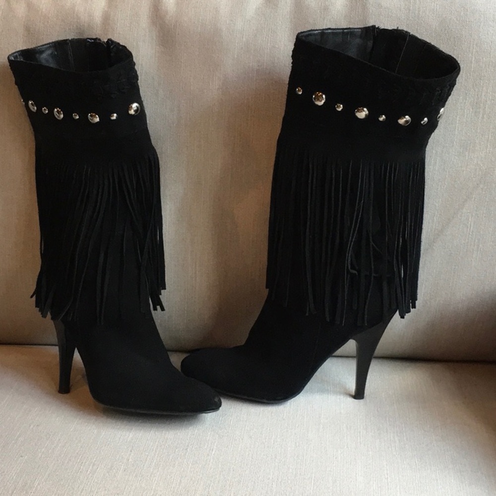 Fringe heeled boots